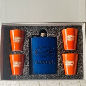 Florida Gators 5 piece Flask and Shot Glass Set